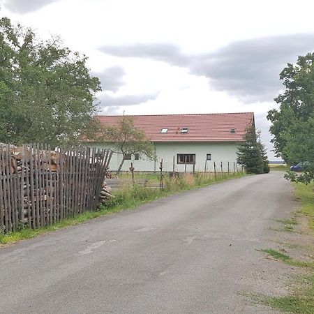 Apartamento Na Samote U Lesa -Rasovna Msecke Zehrovice Exterior foto