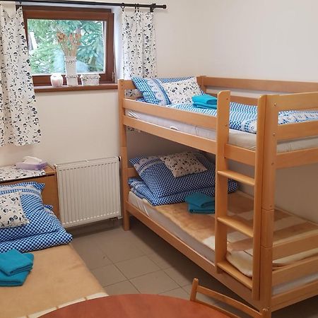 Apartamento Na Samote U Lesa -Rasovna Msecke Zehrovice Exterior foto