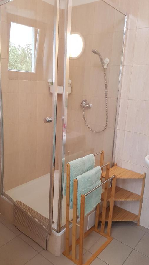 Apartamento Na Samote U Lesa -Rasovna Msecke Zehrovice Exterior foto