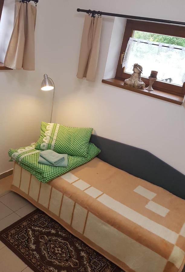 Apartamento Na Samote U Lesa -Rasovna Msecke Zehrovice Exterior foto